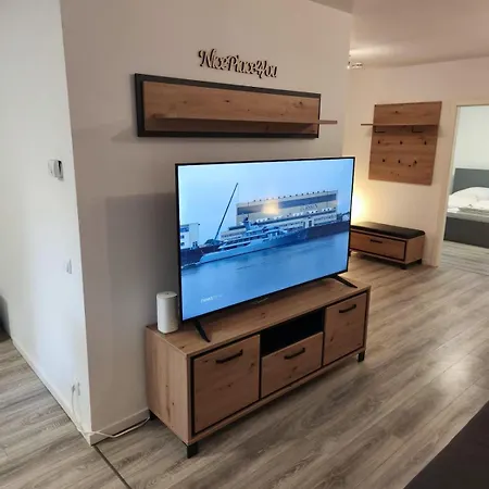 Maxi Am Straussee Fuer Bis Zu 6 Personen 施特劳斯贝格